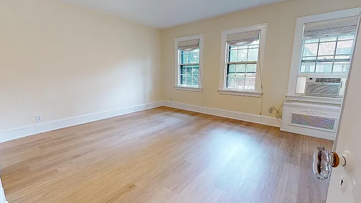 Rented by Metro Garden Realty NYC | media 3