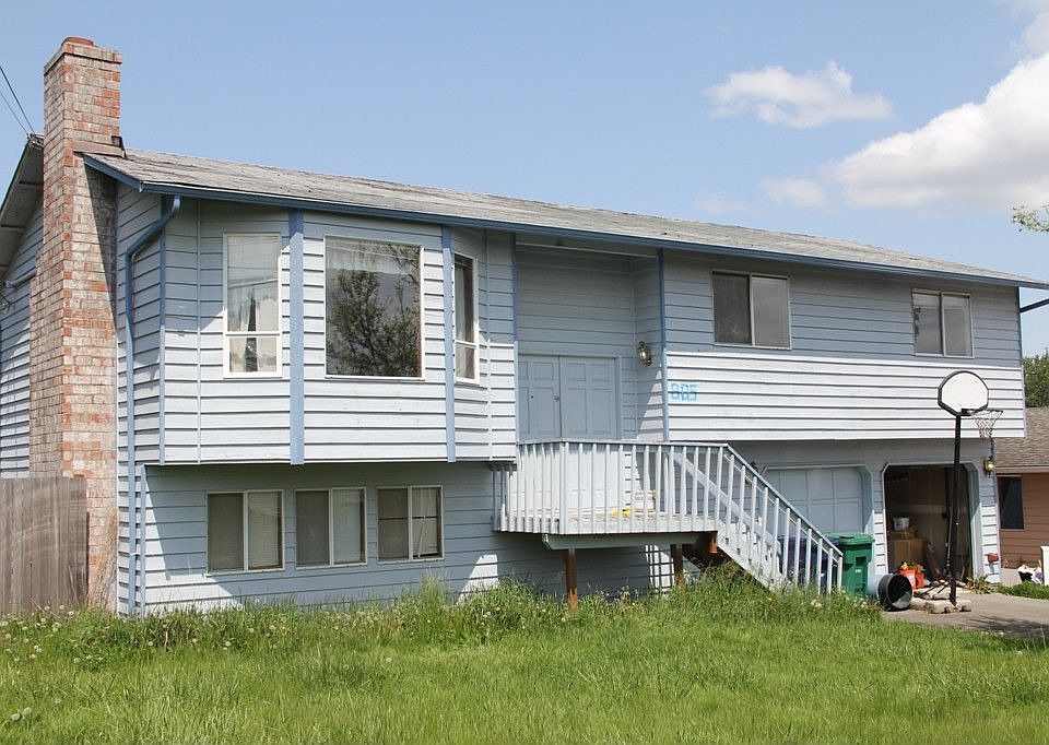 2nd image of 805 148th St SW