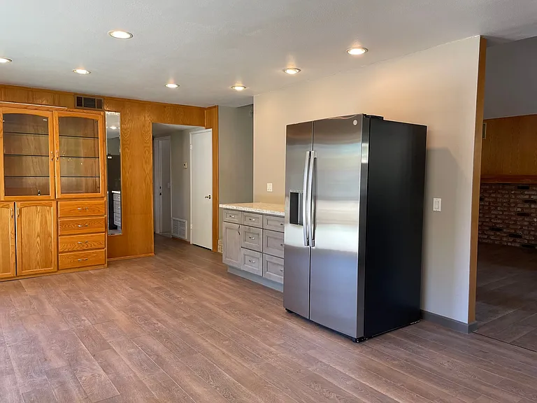1657 Cayton Ave — Photo 15