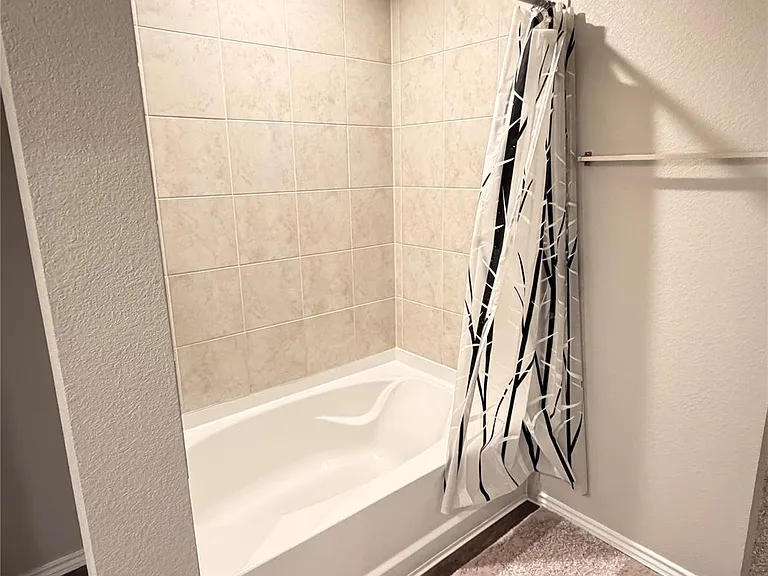 2406 Heeney Park Ln — Photo 10