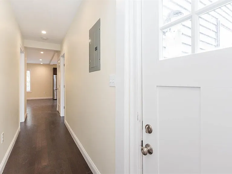 57-59 Catherine St #2 — Photo 8
