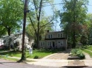 526 Fairview Ave, Webster Groves, MO 63119