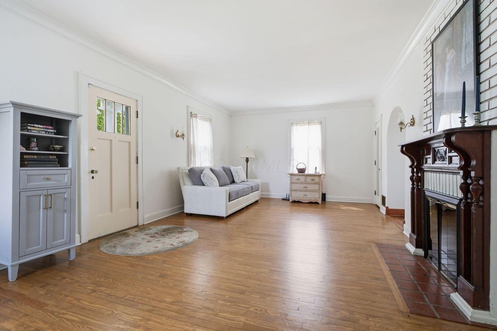 1127 E Walnut St, Westerville, OH - View 5
