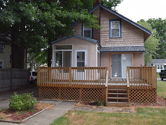 2nd image of 884 Hammel St