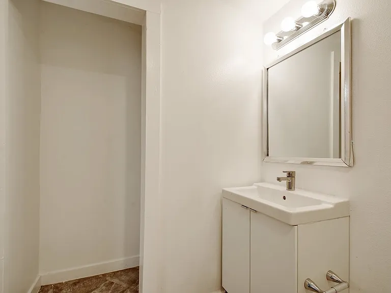 104 Webb — Photo 13