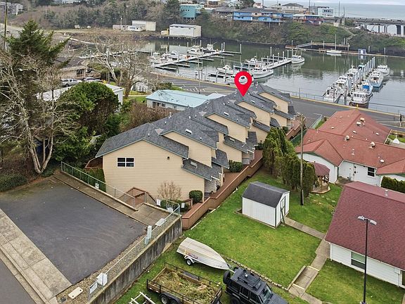 4th image of 250 SE Coast Guard Dr