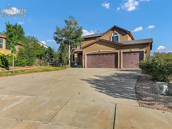 3rd image of 831 Merrimack River Way