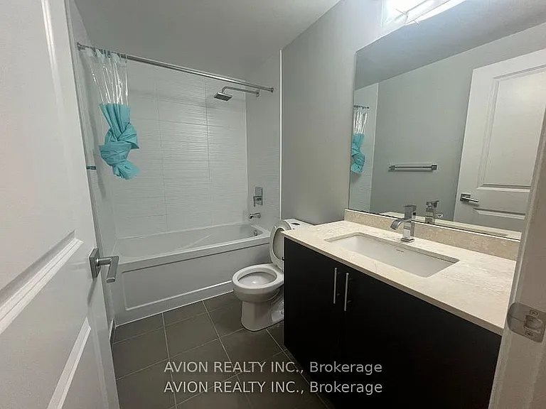 7167 Yonge St #412 — Photo 13