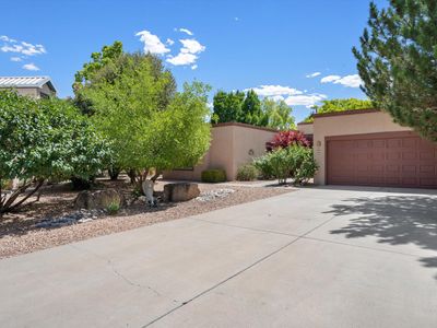 324 La Chamisal Ln NW, Los Ranchos De Albuquerque, NM, 87107