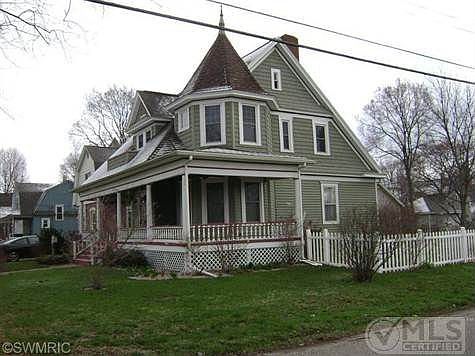 3rd image of 35 Broad St S
