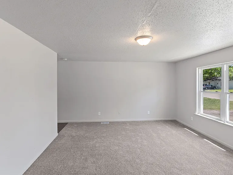 47 Saint Henry Dr — Photo 3