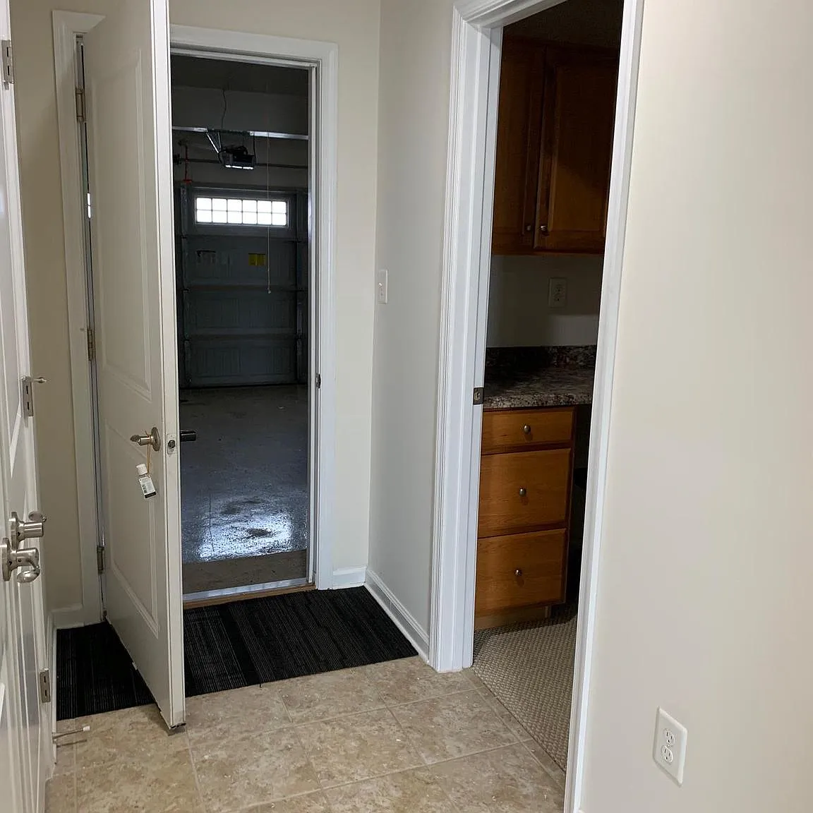 3 bed, 2.5 bath, 2160 sqft, $2,700 — Photo 4