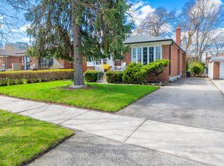32 Beacon Rd, Toronto, ON M1P 1G7