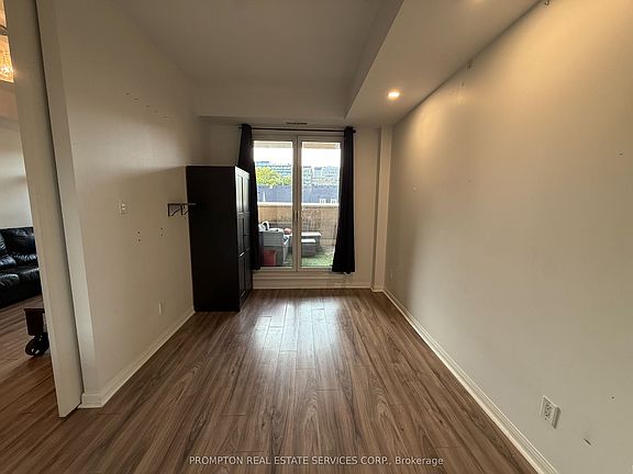 5th image of 550 Front St W Unit 419