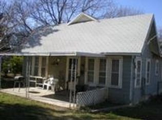 150 Brookshire Ave, Azle, TX 76020