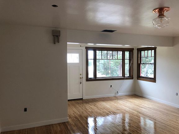 5th image of 1119 N Hazard Ave