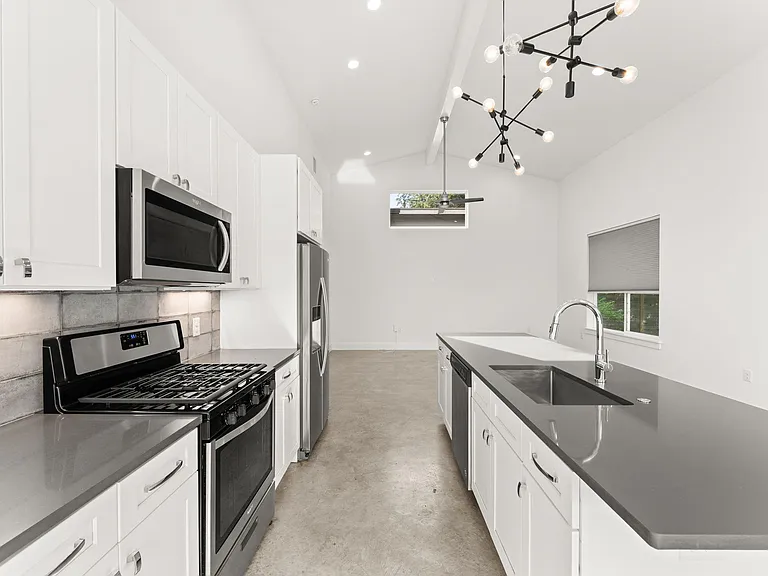 6201 Caddie St #2 — Photo 11