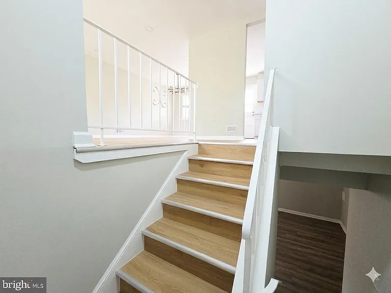 5001 Iroquois St — Photo 13