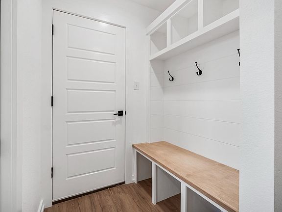 3rd image of 509 Avenue V