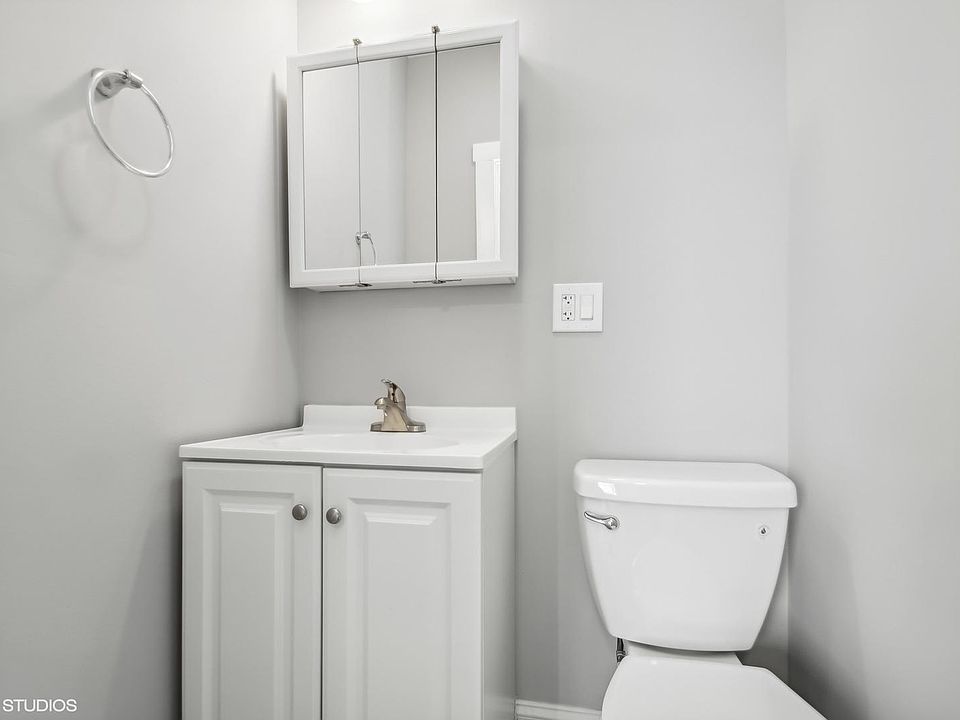1st image of 6224 N Albany Ave APT 2