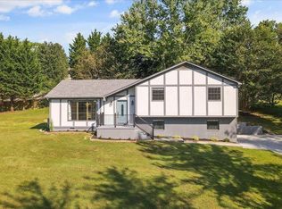 110 Meadow Ln, Clinton, TN 37716