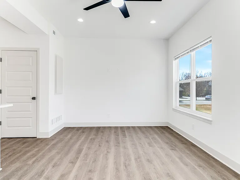 8532 Hammond St #3B — Photo 15