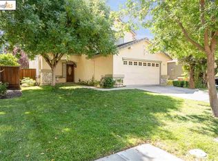 518 Apple Hill Dr, Brentwood, CA