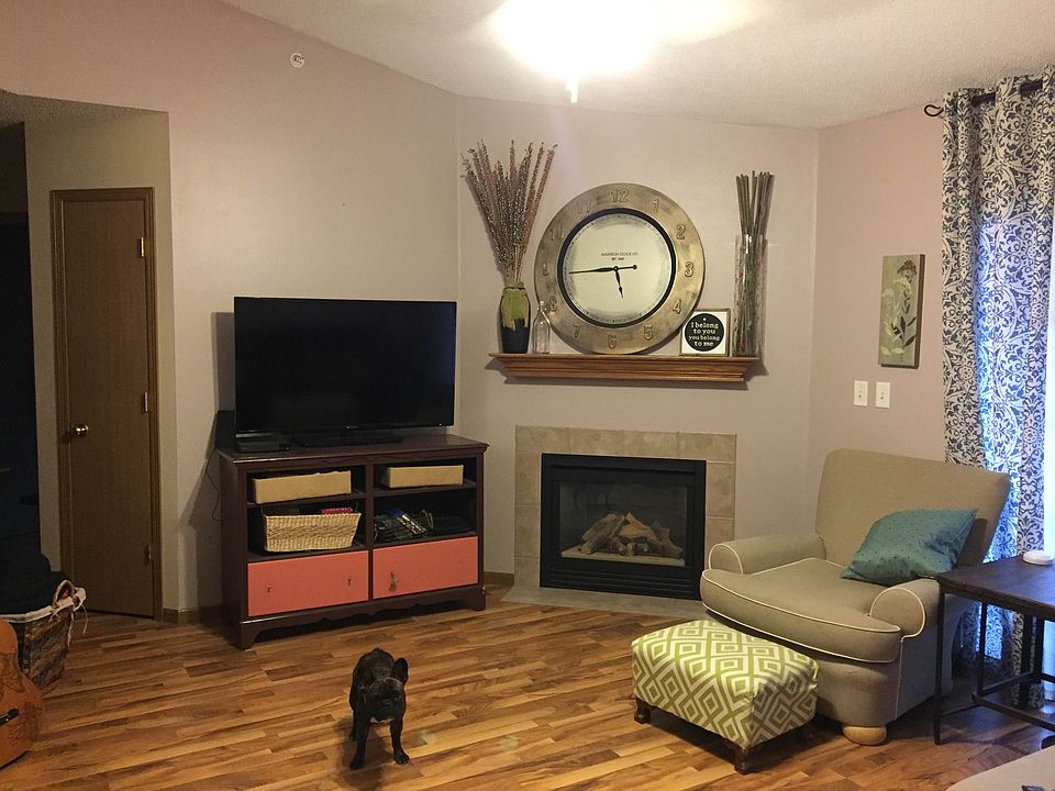 1st image of 560 Penn Ct Unit 10