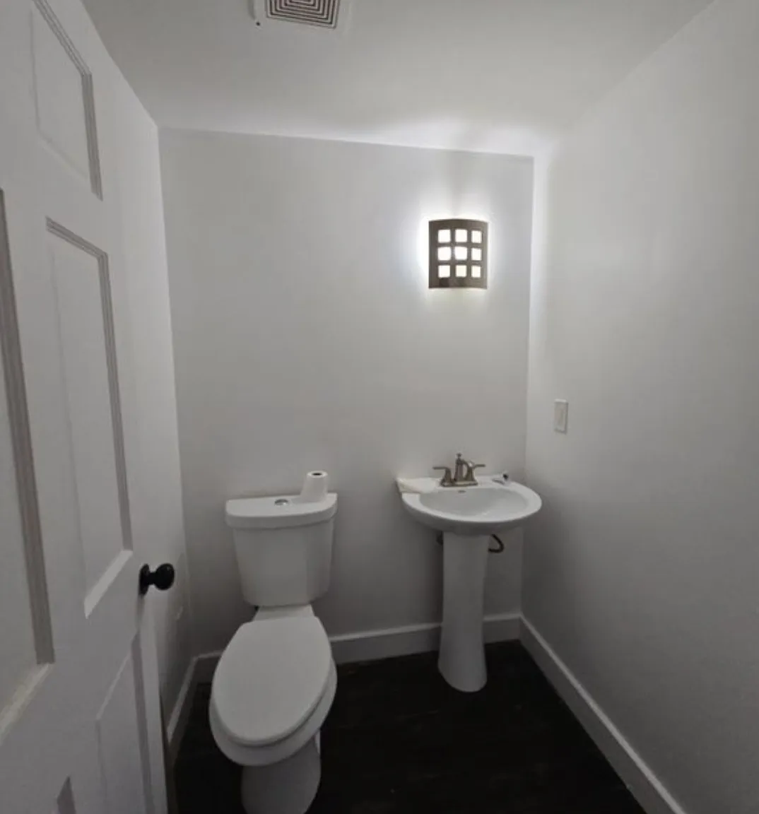4 bed, 1616 sqft, $2,000 — Photo 3