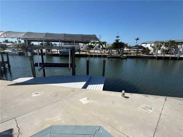 3813 Dewberry Ln