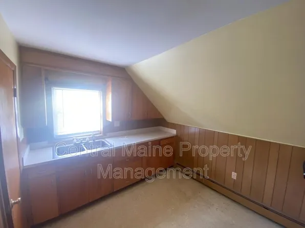 18 Horton St Unit 3F, Lewiston, ME 04240