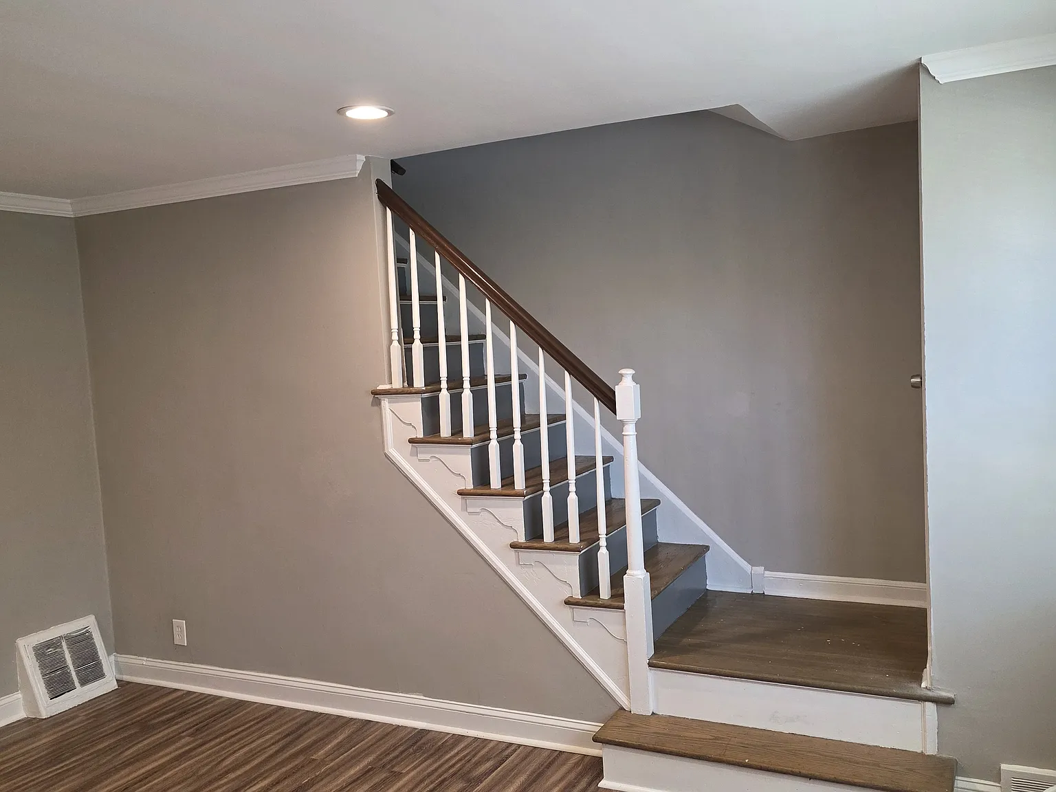 5 bed, 1700 sqft, $2,750 — Photo 4