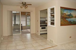 4th image of 545 W Kenilworth Ave