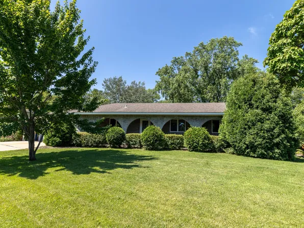 10046 Park Ave S, Bloomington, MN 55420
