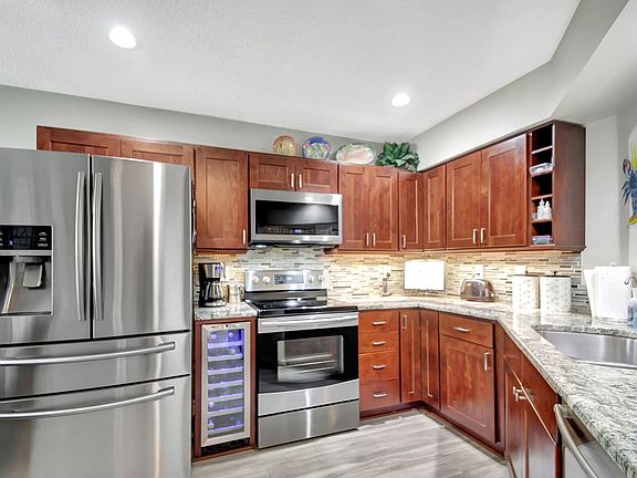 5th image of 16 Desford Ln