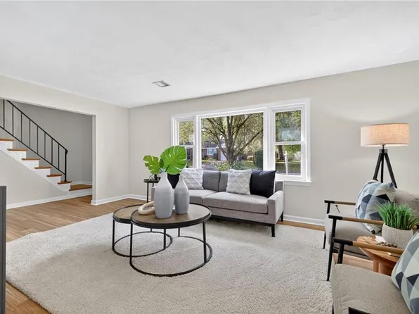 500 Royal Palm Dr, Virginia Beach, VA 23452