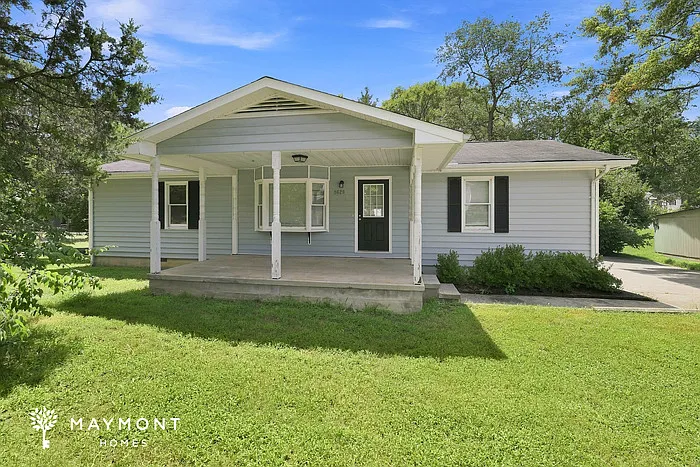 3 bed, 2.0 bath, 1200 sqft, $1,645 — Photo 1