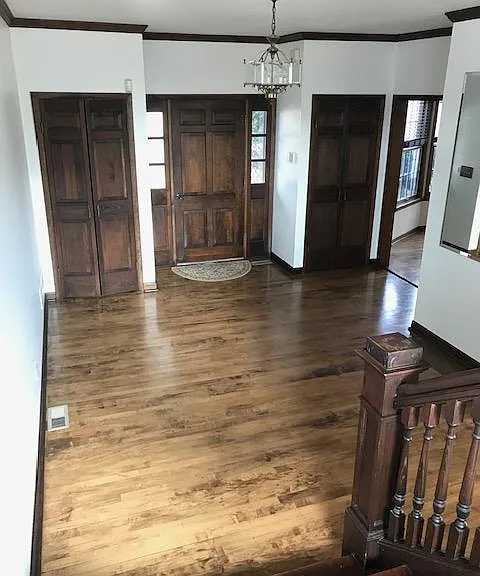 691 W Everett Rd — Photo 3