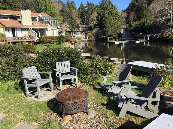 3rd image of 1190 W Lagoon Dr