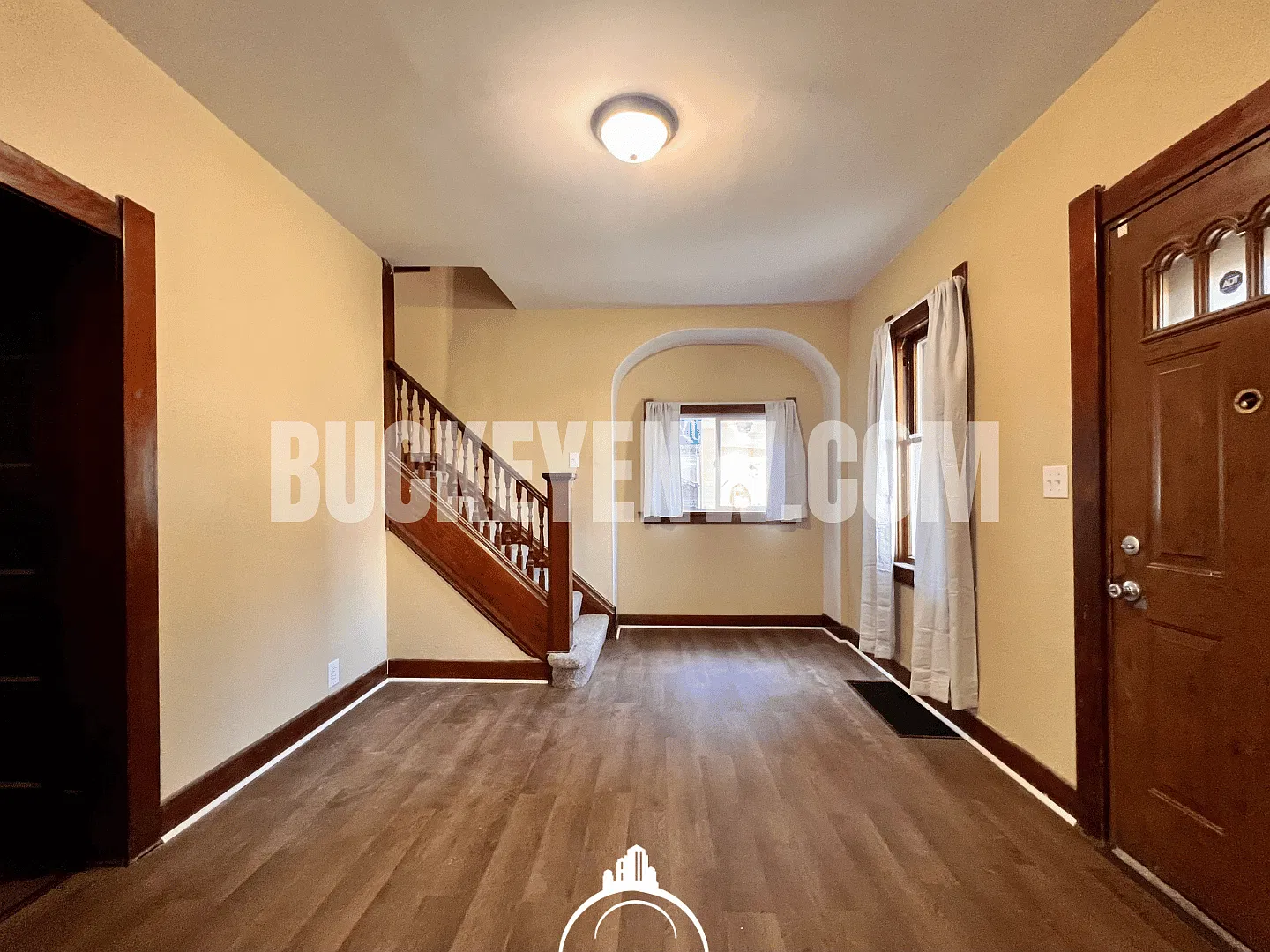 4 Bedroom House — Photo 3