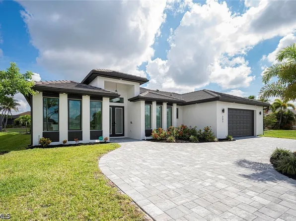 231 Gleason Parkway Cpe, Coral, FL 33914