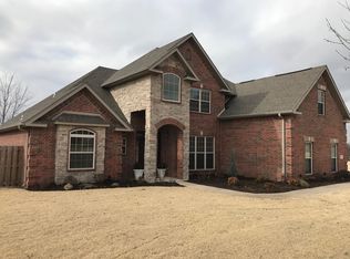 913 Woodley Green Ln, Cave Springs, AR 72718