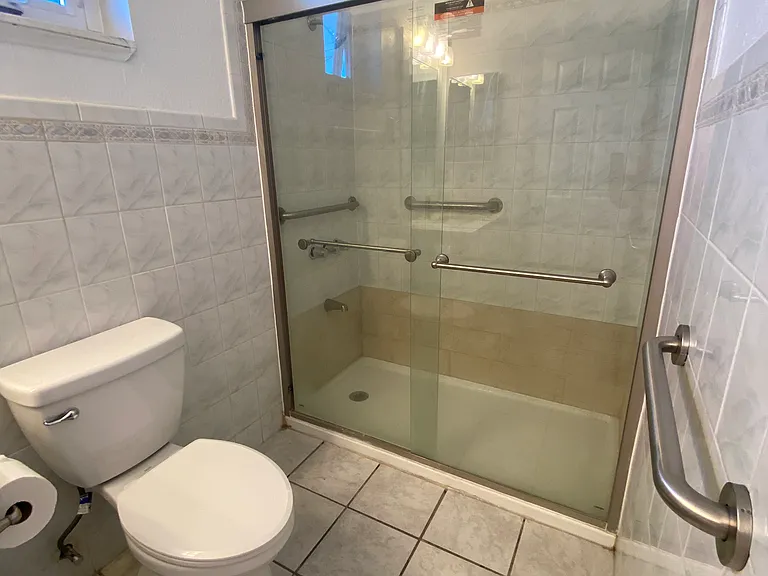 2200 Brown Ave #2 — Photo 3
