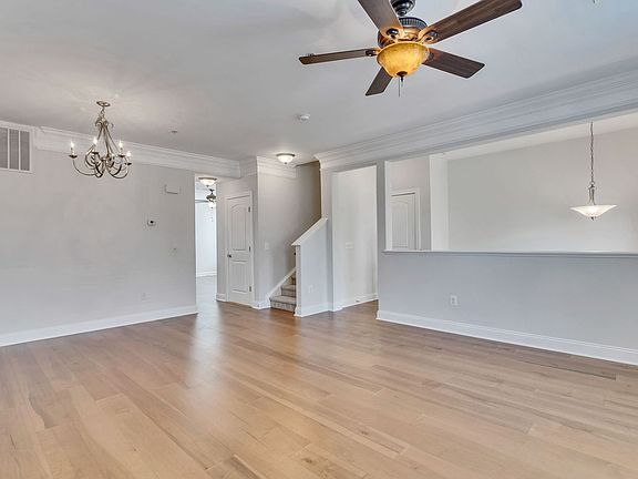 3rd image of 15229 Lancashire Dr