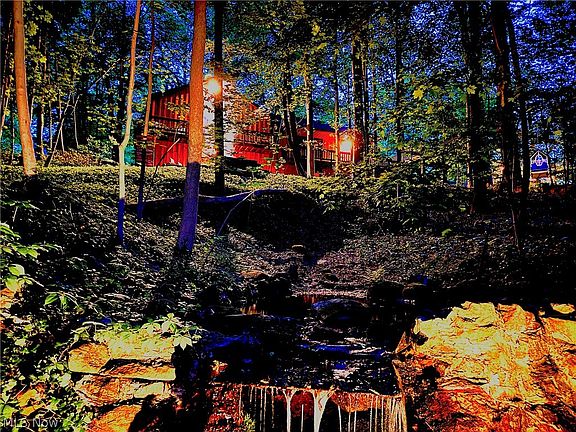 2nd image of 851 Wallwood Dr