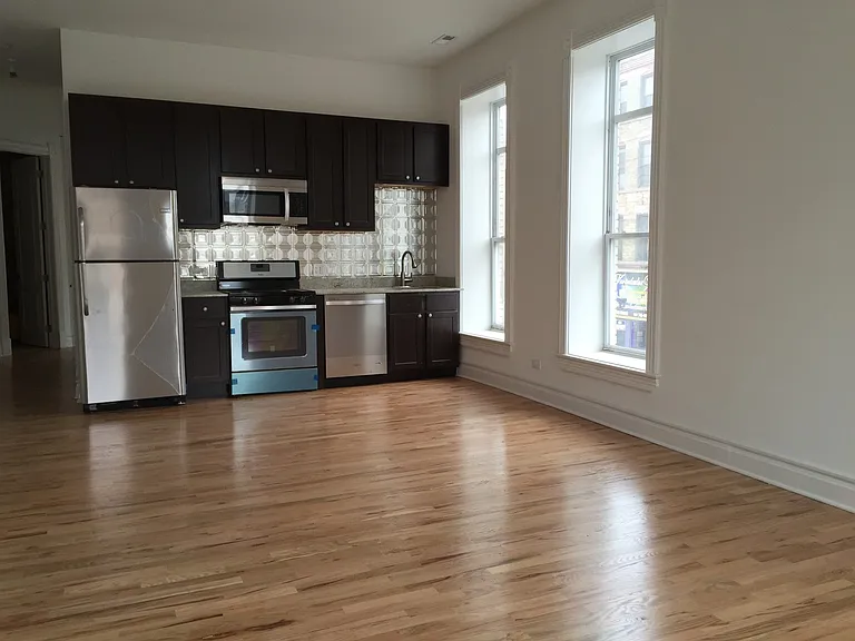 1659 S Throop St — Photo 3