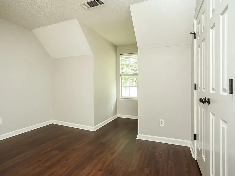 1271 Breezy Gate Dr — Photo 13