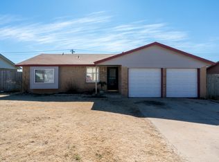 1104 SE 12th St, Moore, OK 73160