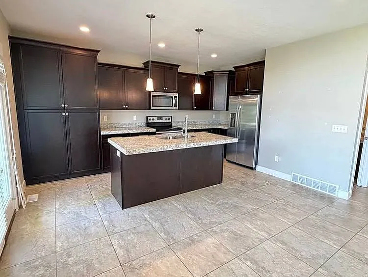 1338 W Wallsburg Dr — Photo 6