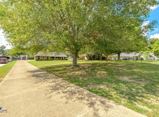 7772 Mary Ann Cir, Shreveport, LA 71107